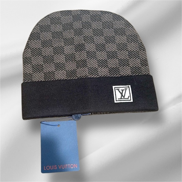 LV Beanie - Picture 1 of 4